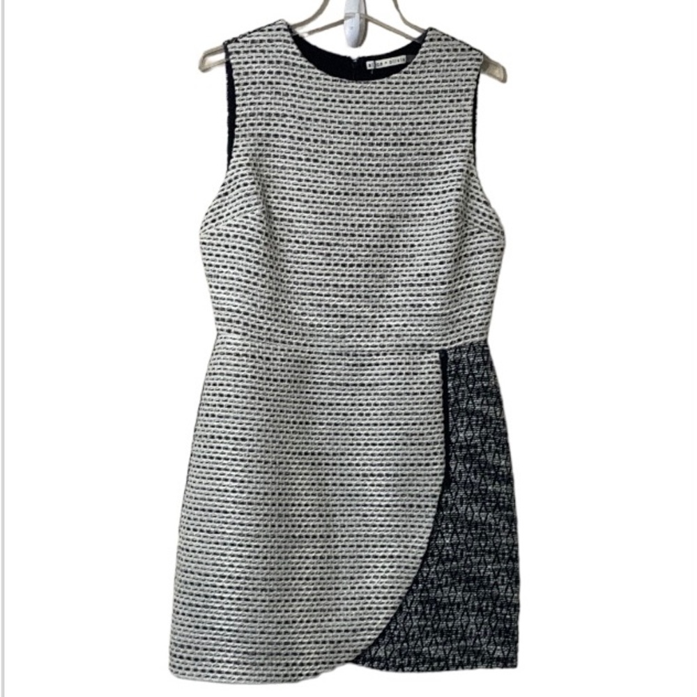 Alice + Olivia Sally White and Black Side Zip Boucle Tweed Dress Size 12